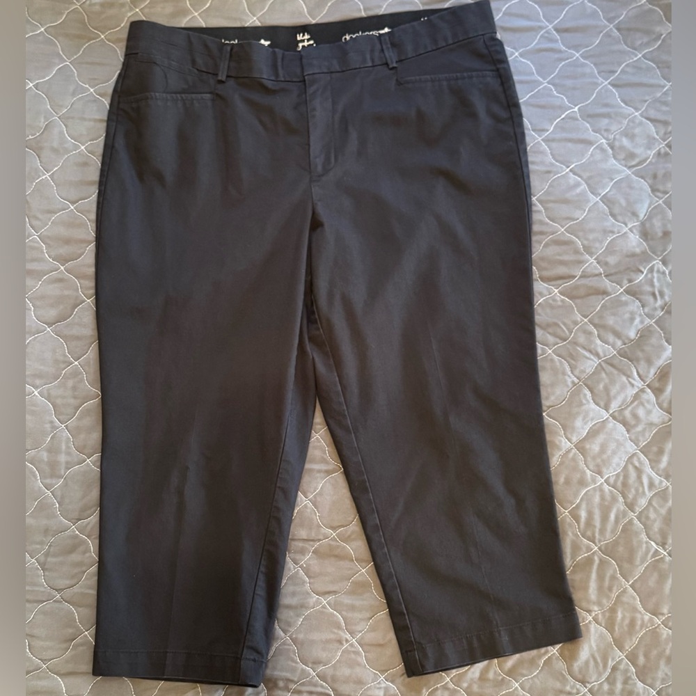 Dockers Black capris pants